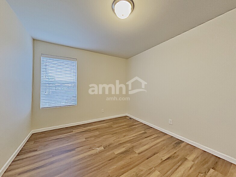Building Photo - 489 McKinley St