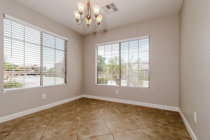 Building Photo - 14309 N 125th Dr