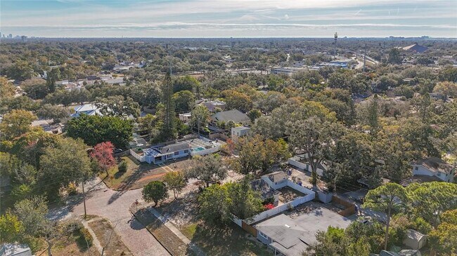 Building Photo - 424 72nd St N