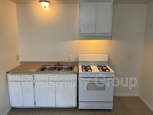 Building Photo - 9310 Rd 236