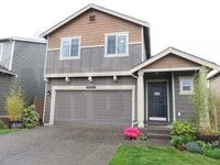 Building Photo - Beautiful 4 Bedroom Home located in a Gate...