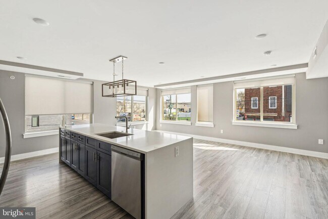 Building Photo - 1900 N 4th St