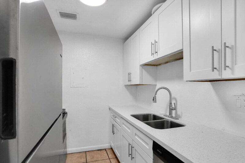 Building Photo - 2719 NW 39th Terrace