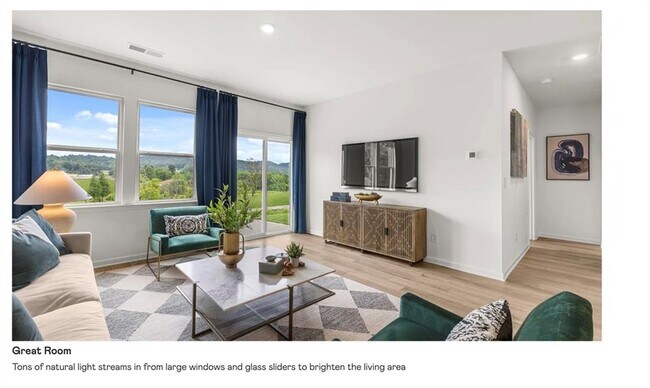 Building Photo - 153 Saddlebred Wy