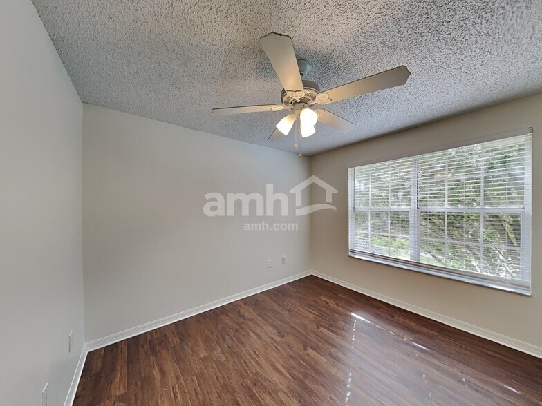 Building Photo - 716 Grand Canyon Dr