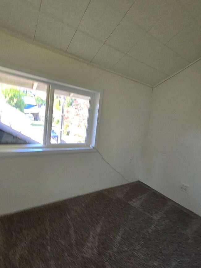 Building Photo - Montesano Historic Home for Rent