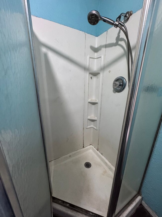 Building Photo - Quaint 2 bed 1 bath