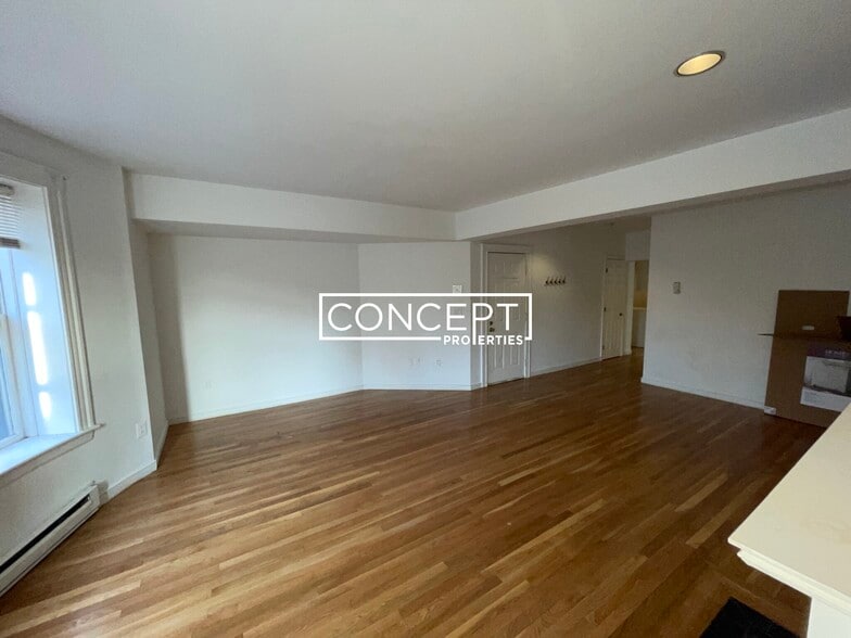 Building Photo - 1742 Washington St