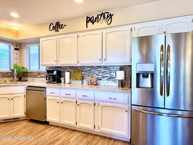 Building Photo - 4871 Butterfly Dr