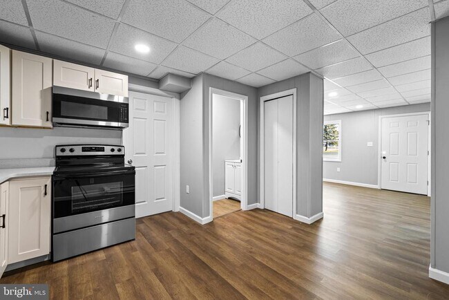 Building Photo - 1480 Seven Valleys Rd