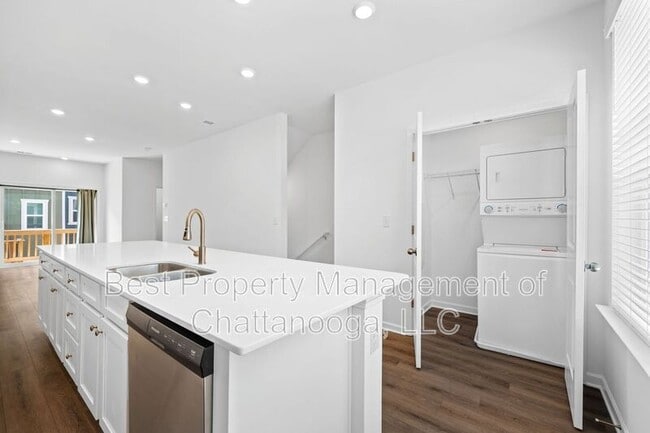 Building Photo - 4154 Tillie Cir