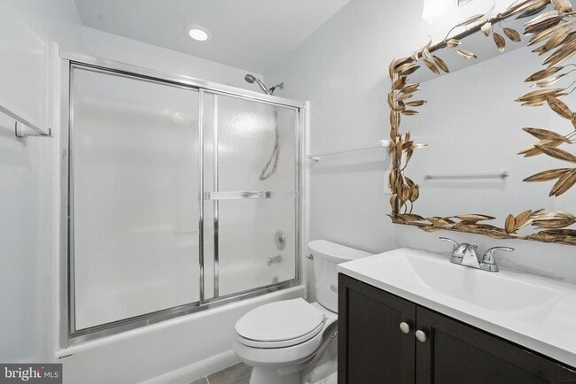 Building Photo - 9913 Rosewood Hill Cir