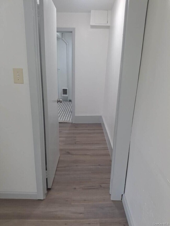 Building Photo - 17 Canal St