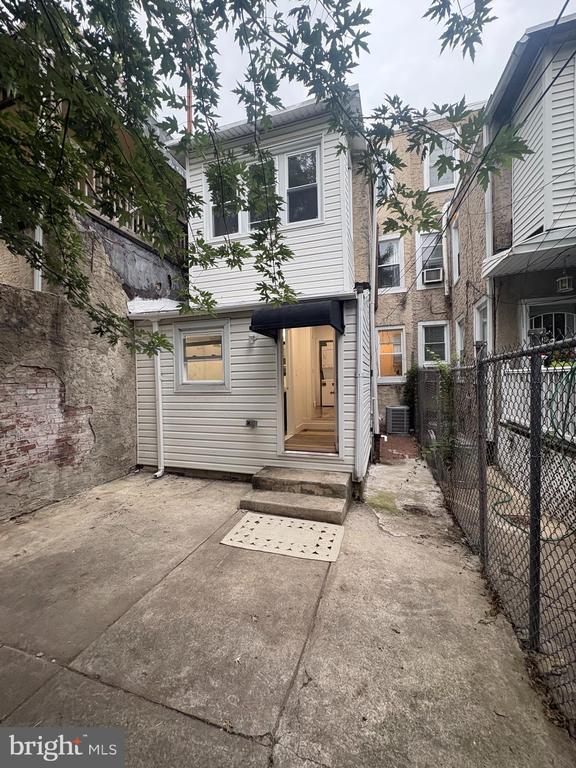Building Photo - 4148 Parrish St
