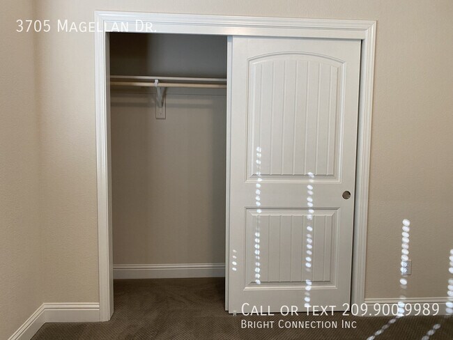 Building Photo - 3705 Magellan Dr