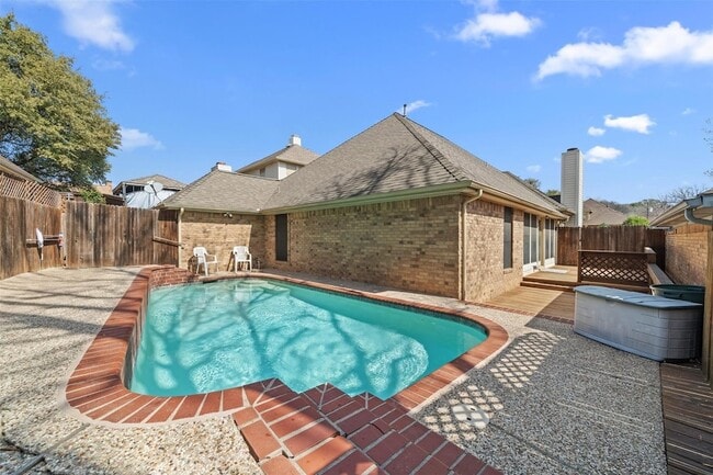 Building Photo - 1205 Olde Towne Dr