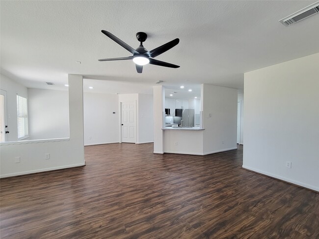 Building Photo - 21123 Amber Crossing Dr