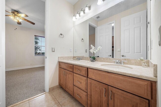 Building Photo - 3446 Princeton Dr