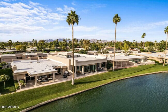 Building Photo - 7861 E Vía Marina