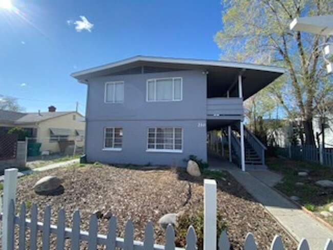 Building Photo - 210 Claremont St