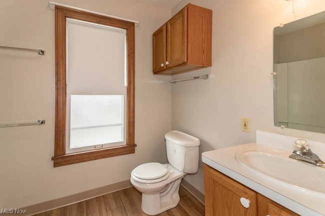 Building Photo - 38171 Wilson Ave