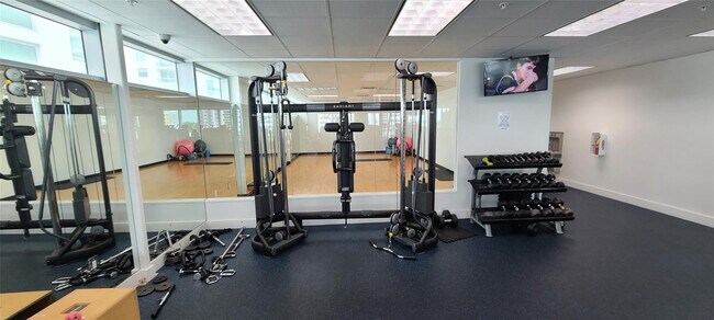 Building Photo - 7928 East Dr