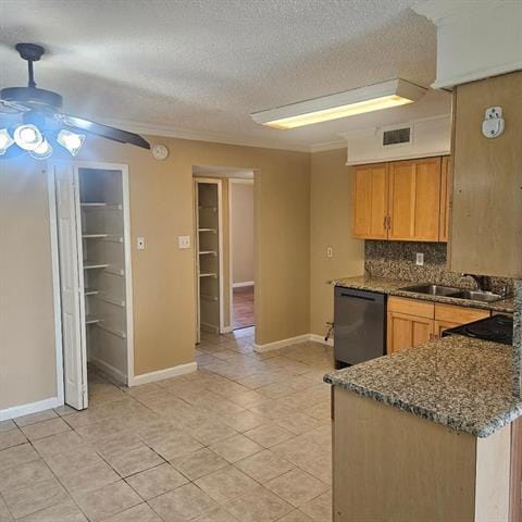 Building Photo - 2221 Ridgedale Dr