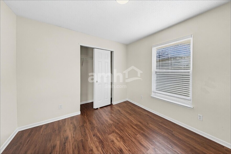 Building Photo - 9318 W Rising Sun Dr