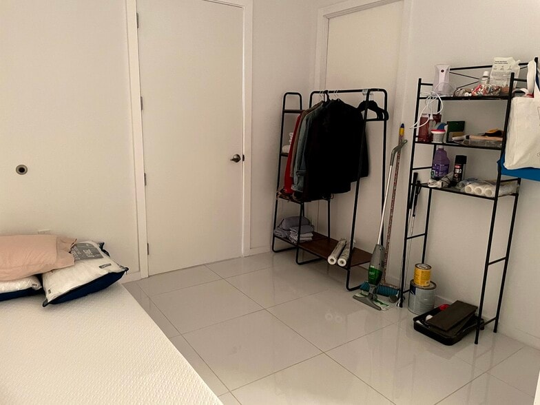 Building Photo - 5252 NW 85th Ave