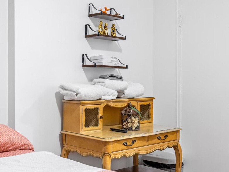 Building Photo - 50 Stuart St