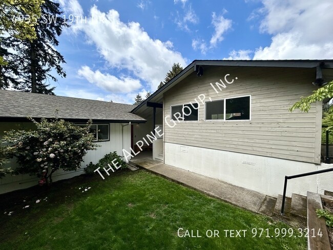 Building Photo - 4935 SW 19th Dr