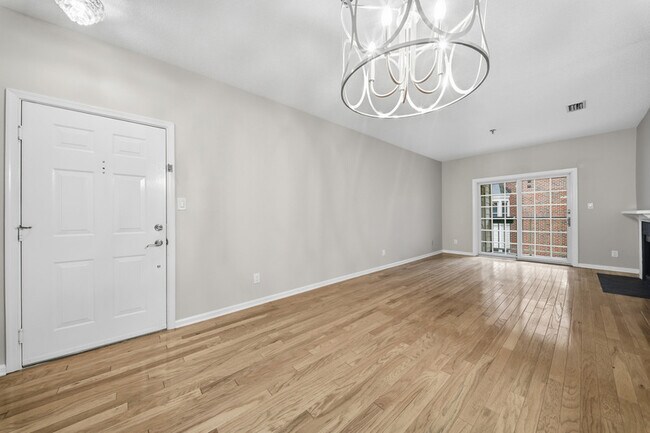 Building Photo - 300 Yarmouth St