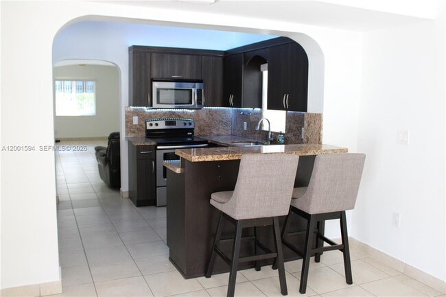 Building Photo - 2253 SW 10th St