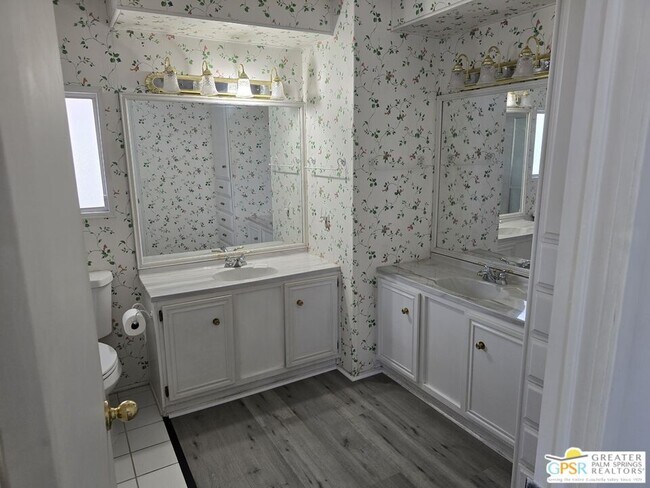 Building Photo - 317 San Domingo Dr