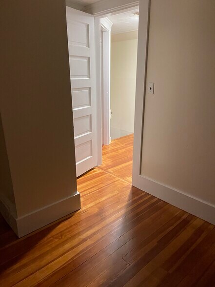 Building Photo - 183 North St