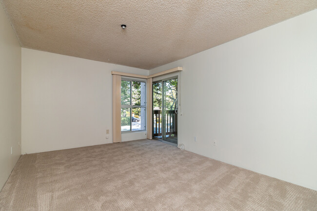 Building Photo - 3108 Raintree Cir