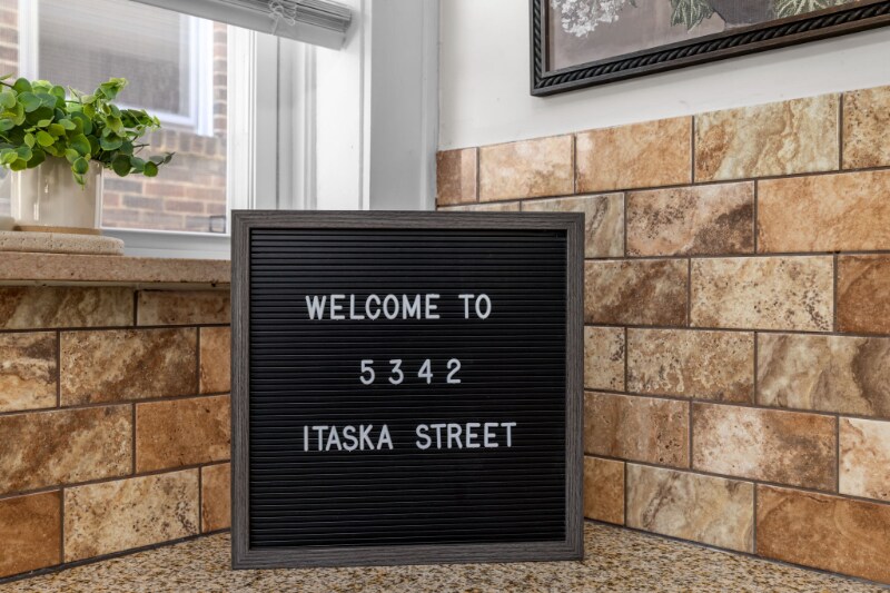 Building Photo - 5342 Itaska St