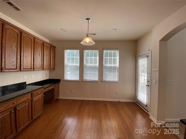 Building Photo - 6512 Manitoba Ln