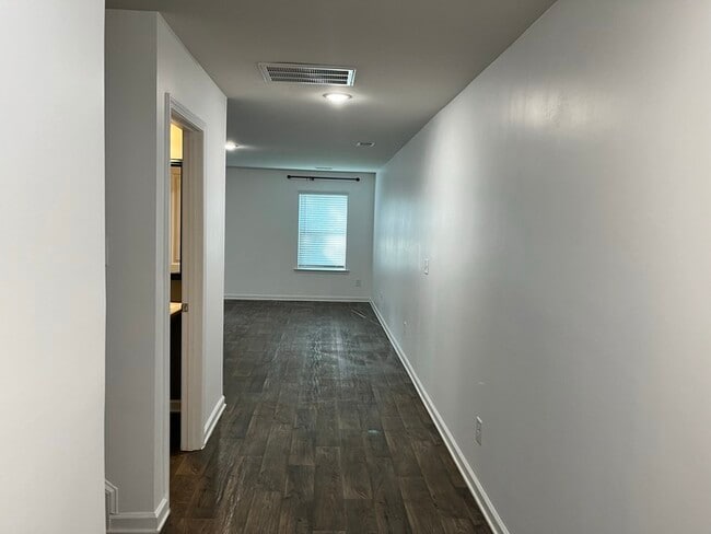 Building Photo - 315 Liliana Dr