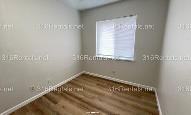 Building Photo - $745 - COMING SOON! Accepting SECTION 8/ Housing Voucher 3 bedroom / 1 bathroom - Remodeled Apart...