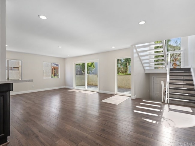 Building Photo - 5323 Coldwater Canyon Ave