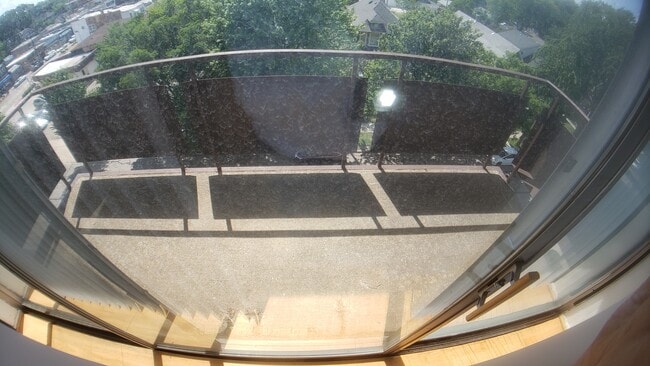 Building Photo - 336 Lathrop Ave