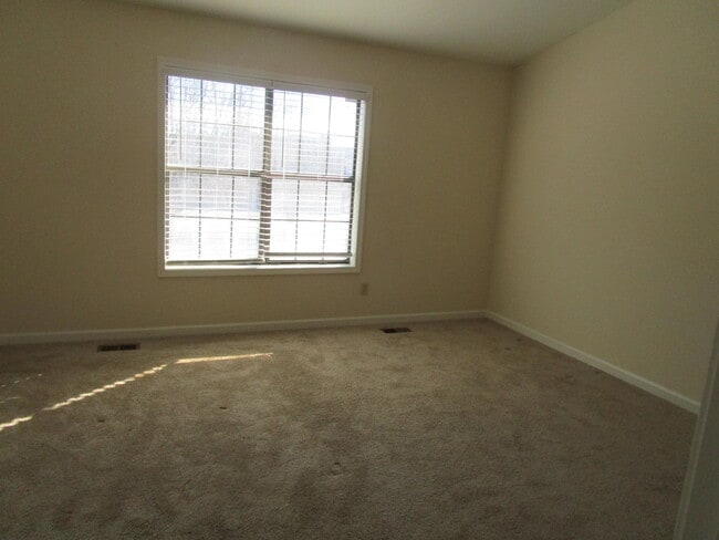 Building Photo - 605 Archdale Dr