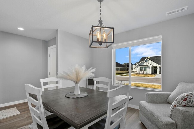 Building Photo - Lovely Meridian Home
