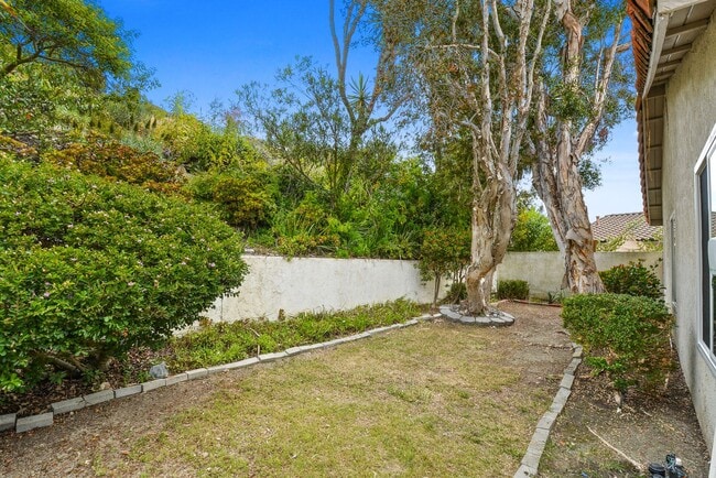 Building Photo - Beautiful Single-Level Detached Home in Villa Pacifica For Lease