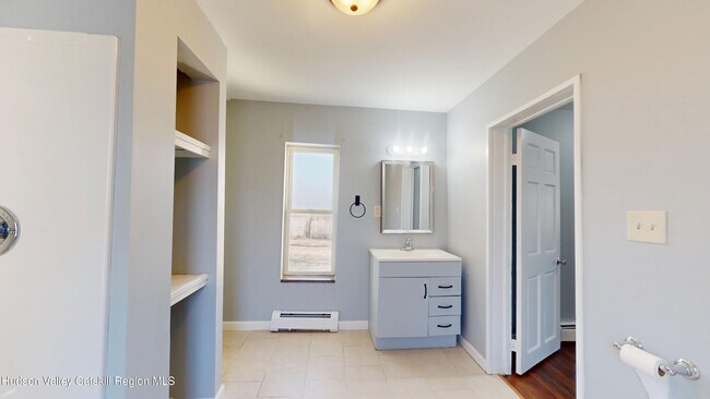 Building Photo - 16 Bailey St