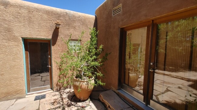 Building Photo - Coming Soon! Old Town Charm! 2 Bedroom Hou...