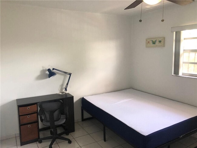 Building Photo - 21 SW 109th Ave