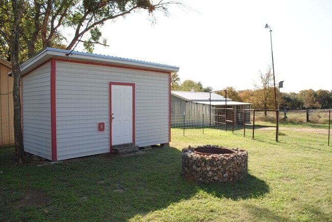 Building Photo - 13019 W Adams Ave