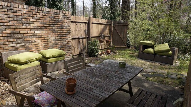 Building Photo - 3761 Ashford Dunwoody Rd NE